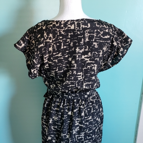 MOSSIMO Black &Ivory Dress - Picture 2 of 7